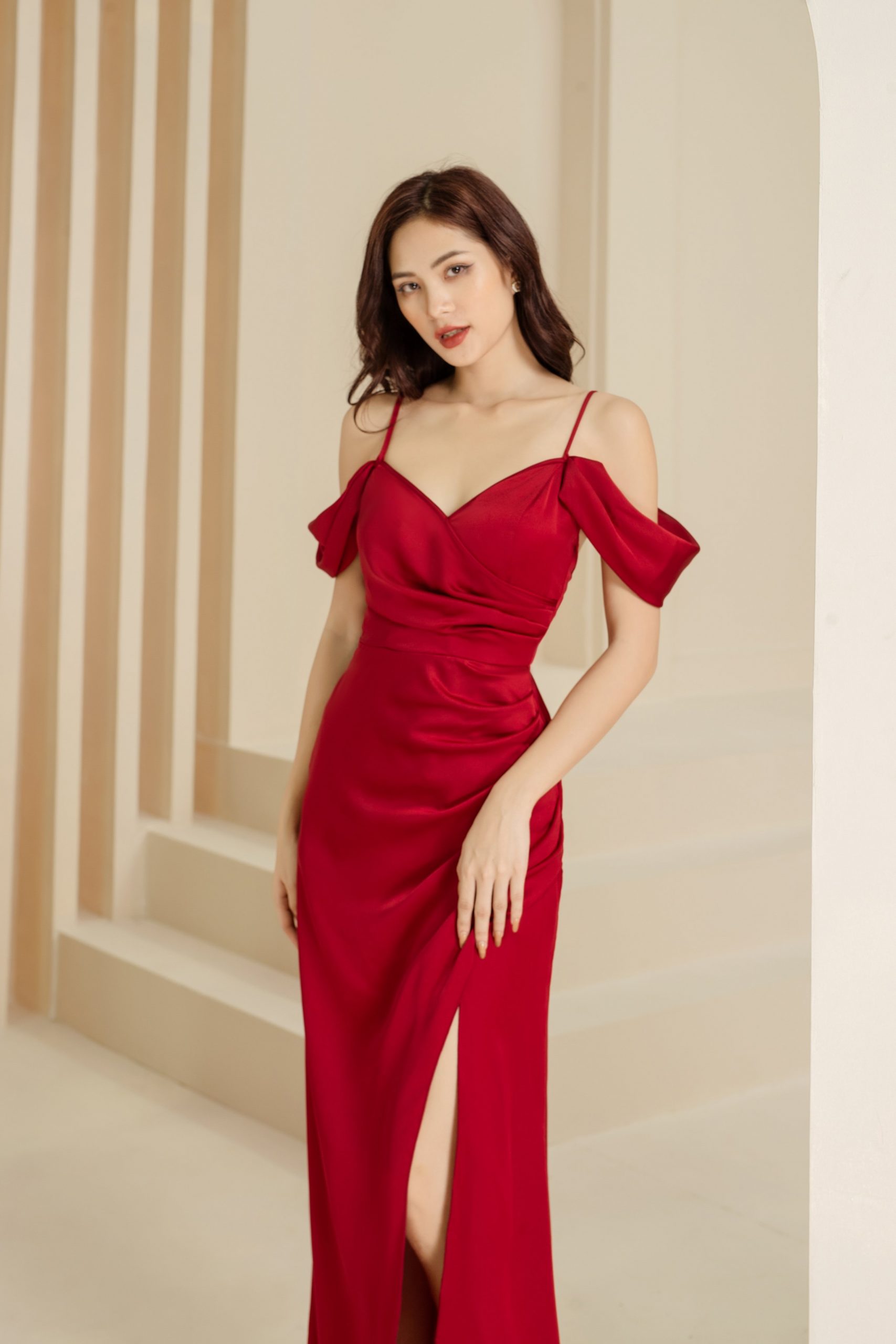Đầm dạ hội đỏ thiết kế xẻ tà LST  maxivn