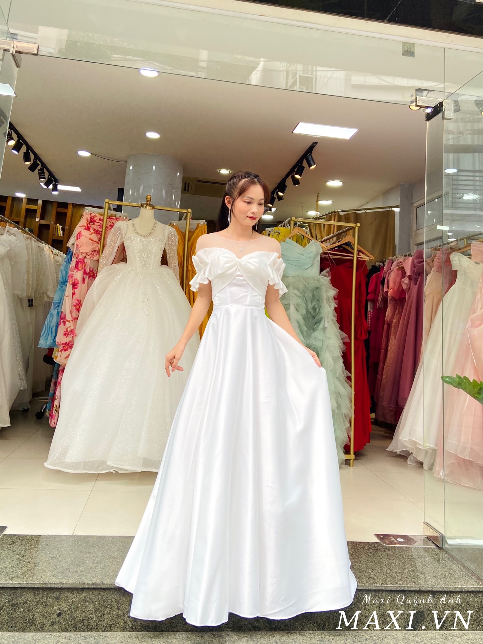 Áo cưới phồng xòe màu hồng null - L221 - Hien Vy Bridal | Áo cưới Hiên Vy |  Cho thuê áo cưới | Bán áo cưới