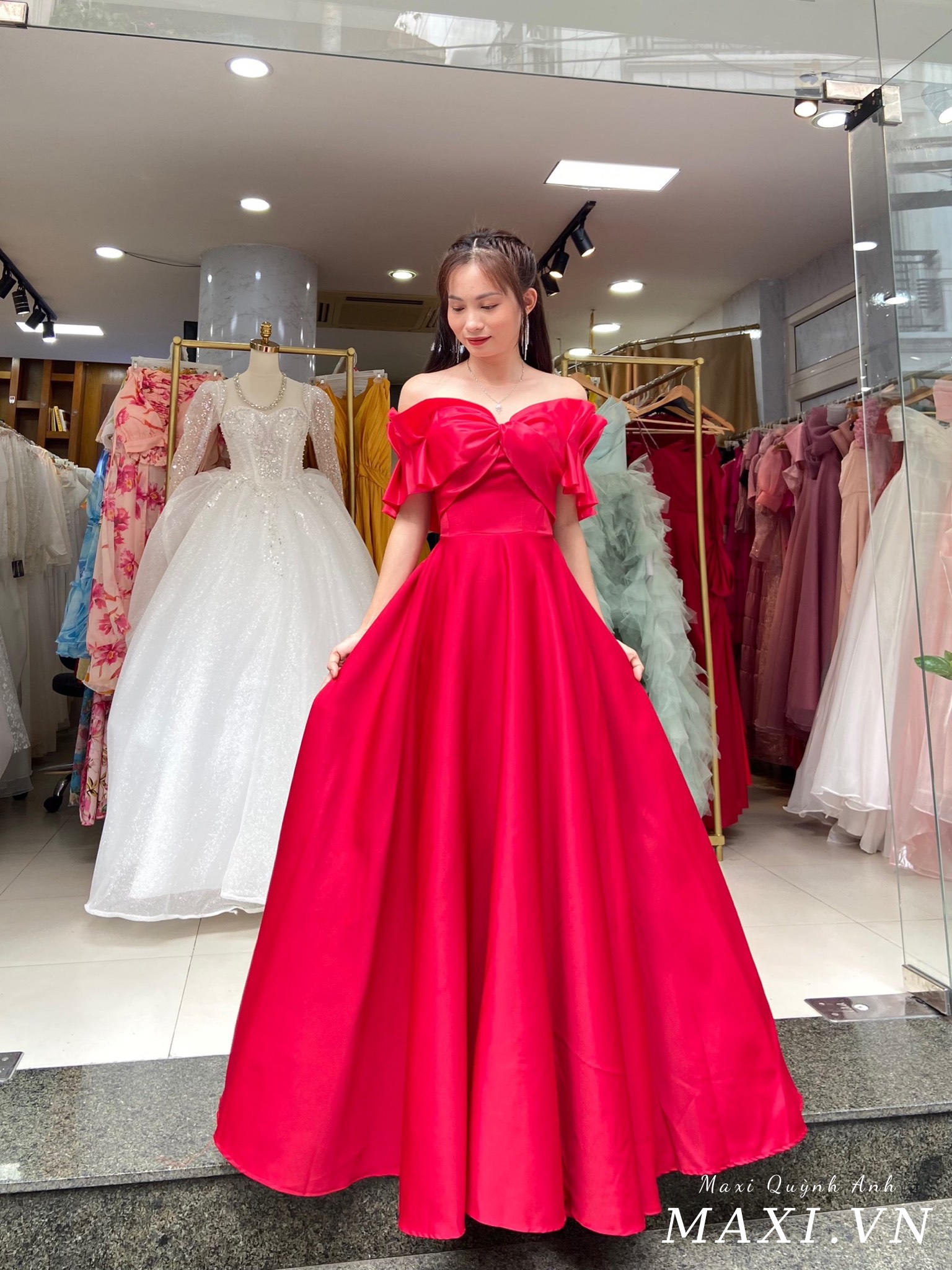 100+ Váy Cưới Đi Bàn Cô Dâu | Mẫu Đơn Giản Mặc Tiếp Khách Ngày Cưới - Meo  Shop | Cô dâu, Chiffon, Voan