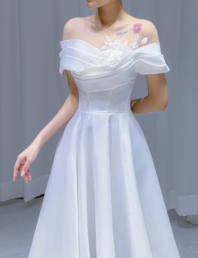Váy cưới cổ yếm phi trắng thiết kế - maxi.vn