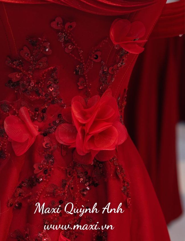 Top 20 kiểu váy cưới cô dâu màu đỏ “đẹp hết phần thiên hạ” - Thời trang -  Việt Giải Trí