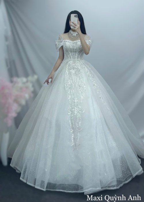 Váy Cưới Kim Sa Đính Ngọc Trễ Vai Sang Trọng
