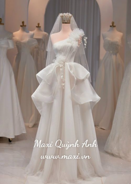 Đầm Cưới Lệch Vai Đính Hoa Bèo Tùng Tao Nhã