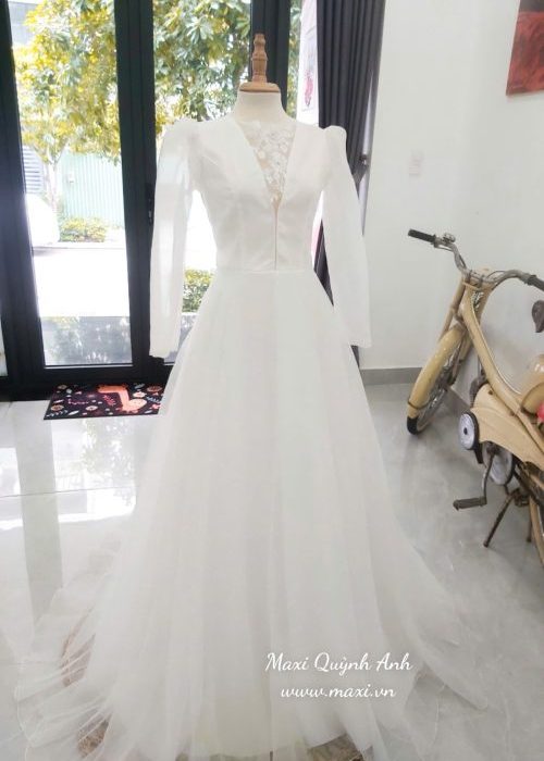 Váy Cưới Tay Dài Phối Ren Ngực Tao Nhã