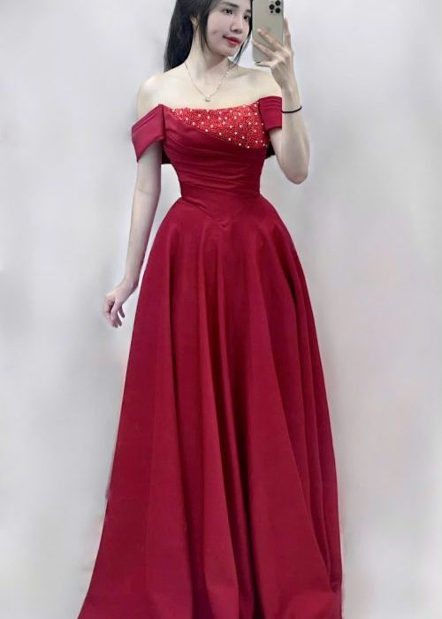 Váy Dạ Hội Trễ Vai Xếp Ly Ngọc Trai