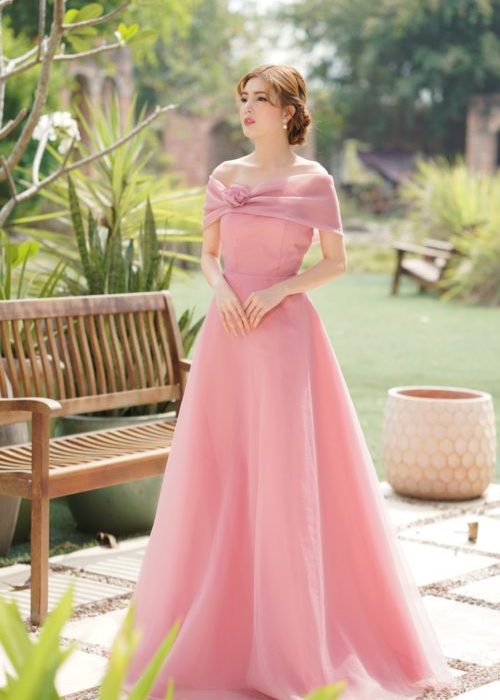 Đầm Dạ Hội Hồng Trễ Vai Kết Hoa Xinh Xắn