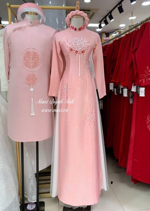 Cặp áo dài dâu rể hồng thêu hoa kết hỉ cao cấp