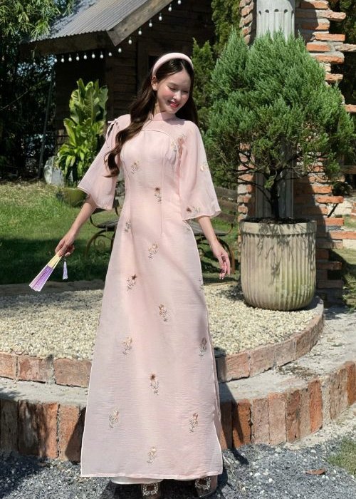 Áo Dài Tết, Dàn Tráp Tơ Hồng Tiểu Thư