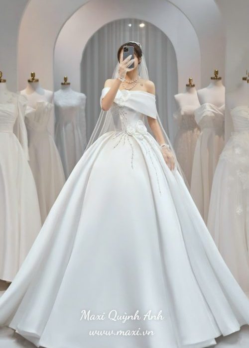 Váy Cưới Phi Trễ Vai Đính Đá