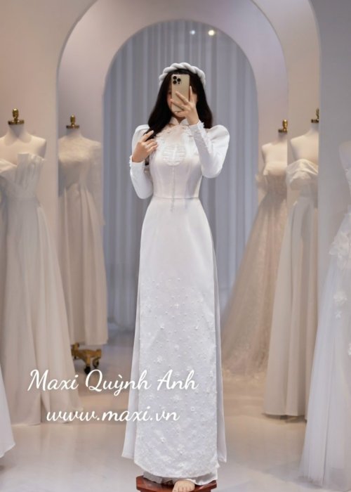 Áo dài cô dâu trắng thêu hoa