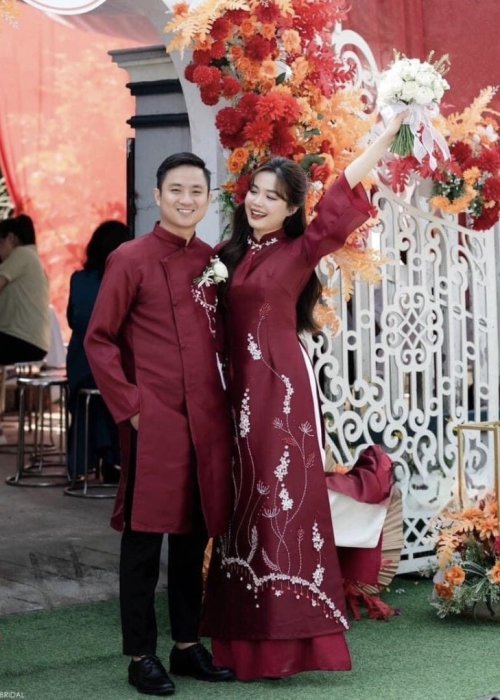 Cặp áo dài cưới dâu rể đính hoa
