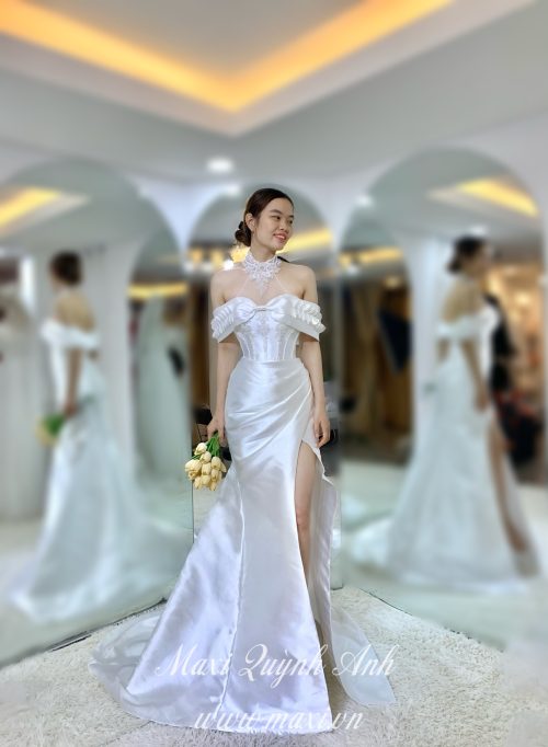 Váy Cưới Đuôi Cá Thiết Kế Cổ Yếm Cách Điệu