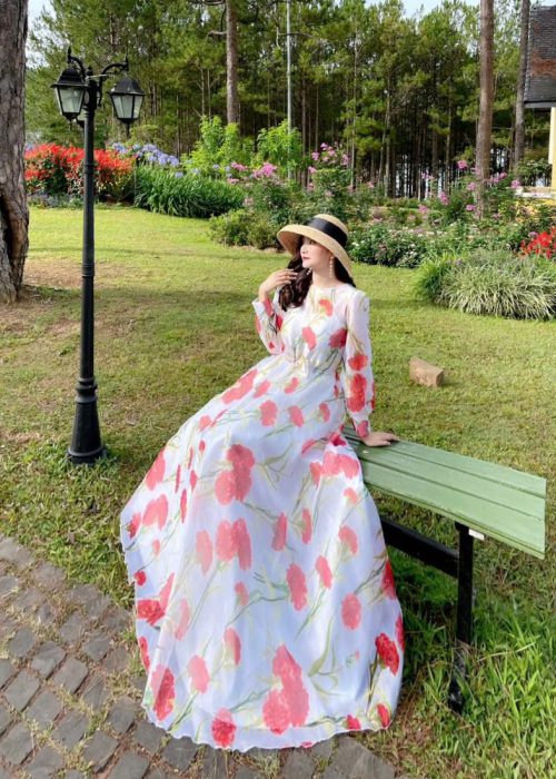 Đầm Maxi Hoa Hồng Tay Dài Phong Cách Tiểu Thư Trắng