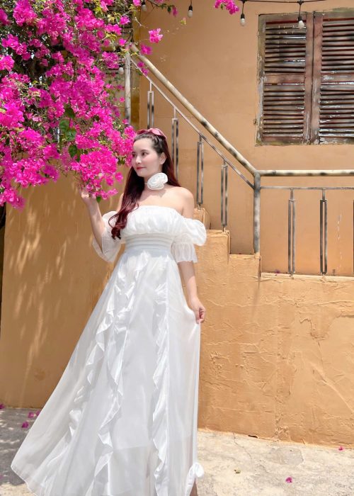 Đầm Maxi Bèo Trễ Vai Phối Vòng Cổ Tao Nhã (Trắng)