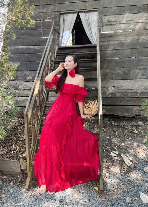 Đầm Maxi Bèo Trễ Vai Phối Vòng Cổ Tao Nhã (Đỏ)