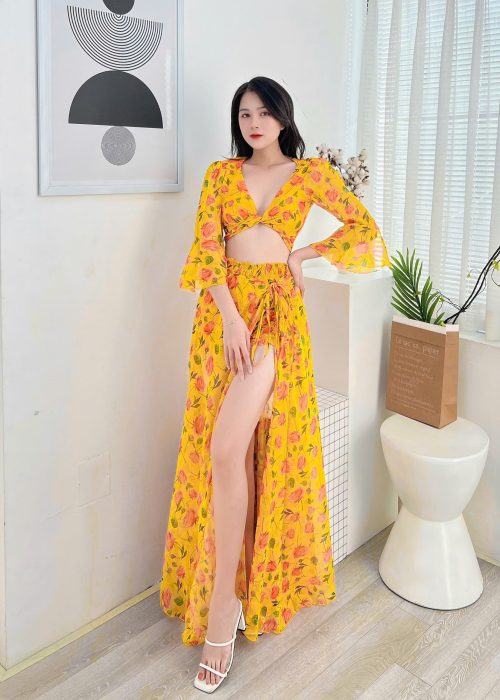 Set Bikini Hoa Vàng Táo Bạo