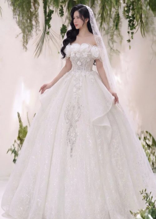 Váy Cưới Kim Sa Phối Trễ Vai Hoa Hồng Sang Trọng