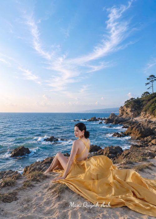 Đầm Maxi Lụa Vàng Tà Dài