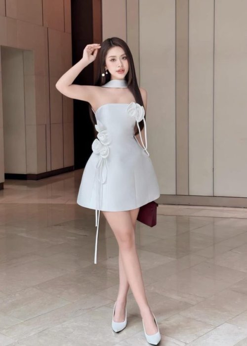 Đầm Cưới Trắng Ngắn Kèm Choàng Cổ