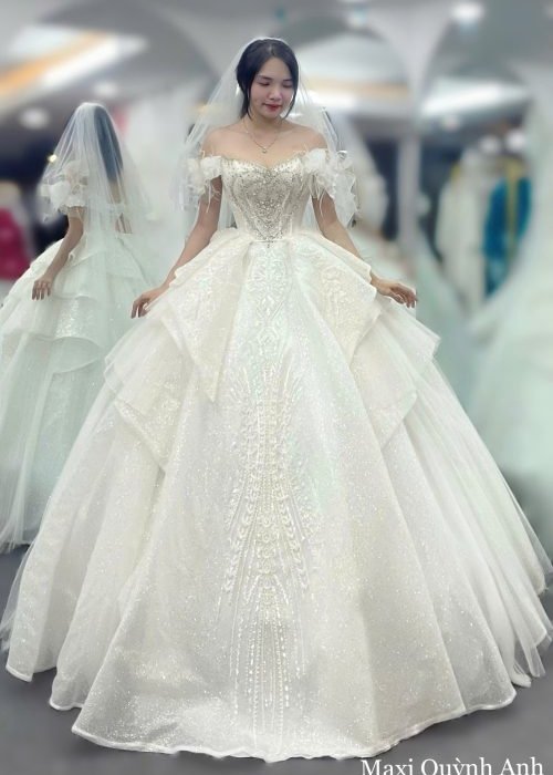 Váy Cưới Kim Sa Trễ Vai Đính Kết Sang Trọng