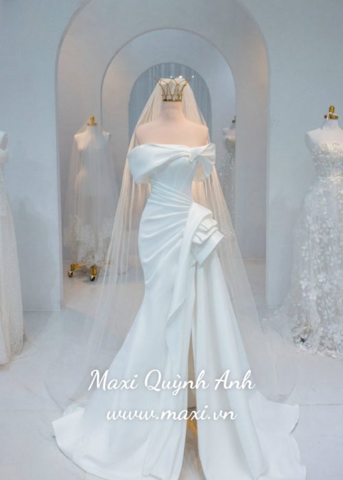 Váy Cưới Body Phi Phối Hoa 3D Eo Xẻ Tà Cao Cấp