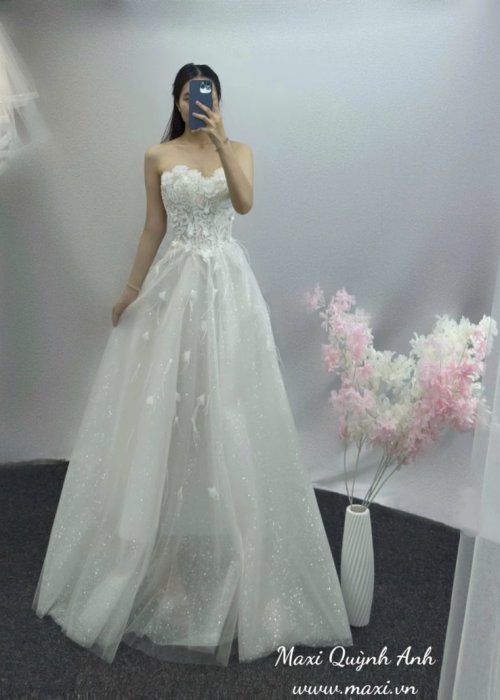 Váy Cưới Cup Ngực Ren Hoa Nhẹ Nhàng