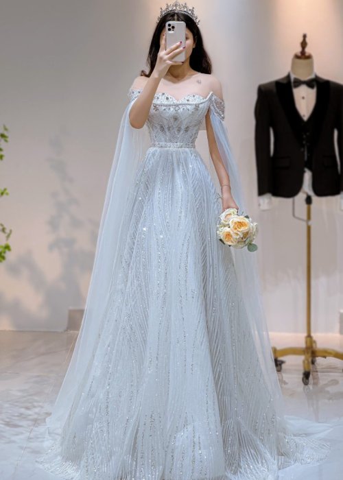 Váy Cưới Kim Sa Phong Cách Nữ Hoàng Sang Trọng