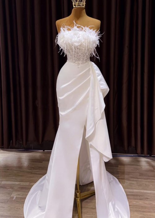 Váy Body Xẻ Tà Phối Lông Vũ Ngực Sang Trọng