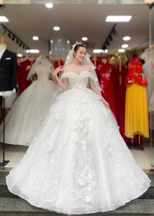 Váy Cưới Kim Sa Trễ Vai Xoắn Cao Cấp