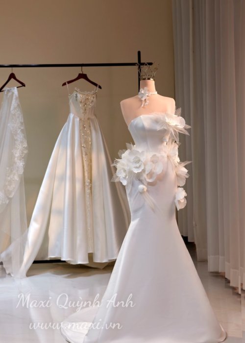 Váy Cưới Body Cup Ngực Kết Hoa 3D Sang Trọng