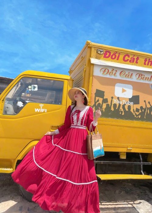 Đầm Maxi Hồng Tay Dài Cổ V