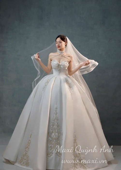 Váy Cưới Phi Trắng Cup Ngực Phối Ren Hoàng Gia