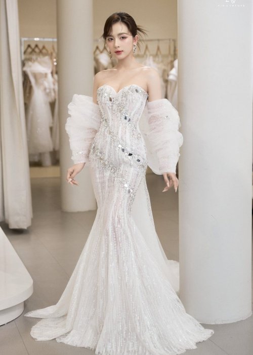 Váy Cưới Body Kim Sa Trễ Vai Voan Phồng Cao Cấp