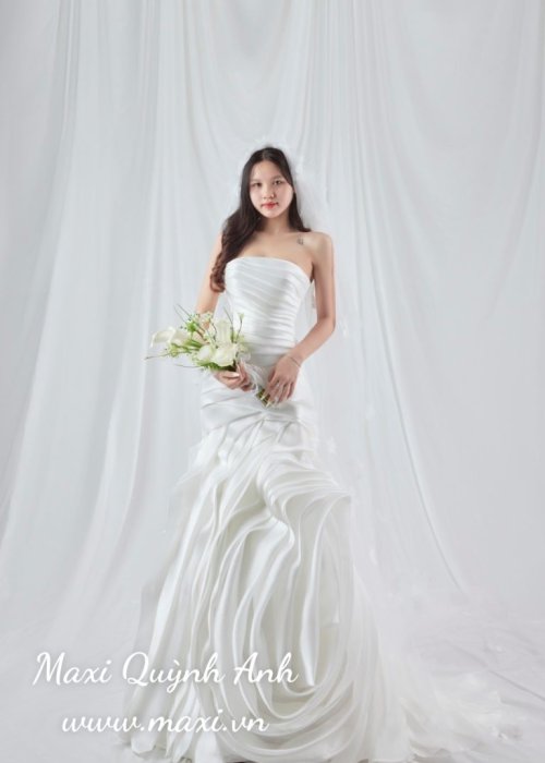 Váy Cưới Body Tùng Bèo Phong Cách Nhẹ Nhàng
