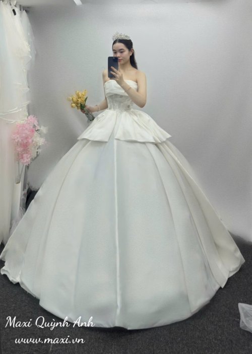 Váy Cưới Cúp Hoa Đính Ren Sang Trọng