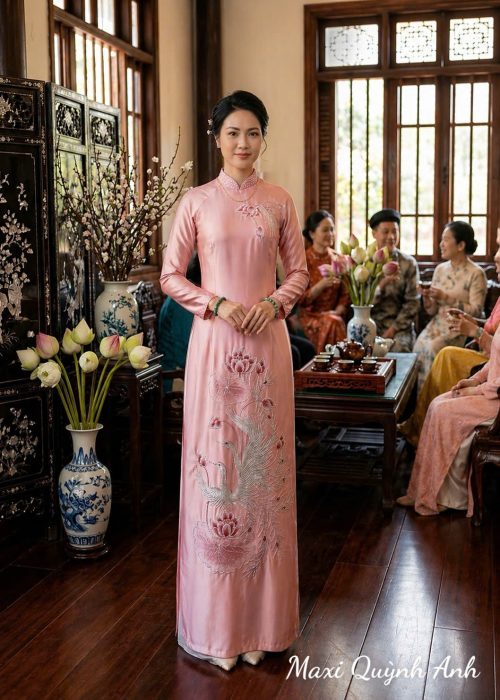 Áo dài trung niên thêu cao cấp