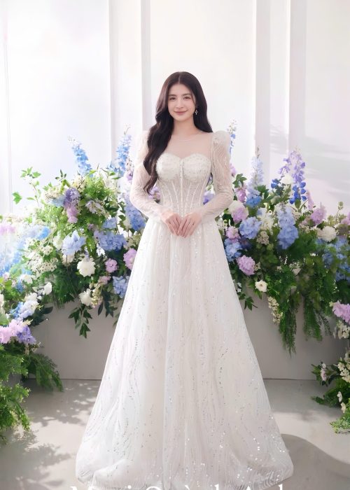 Váy cưới tay dài kim sa kín đáo
